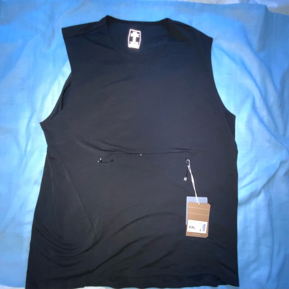 QC Sleeveless Training Tank, black with front pocket, size XXL